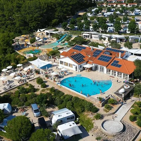 Easyatent Luxe Safari Tent Krk Vakantiepark 4*